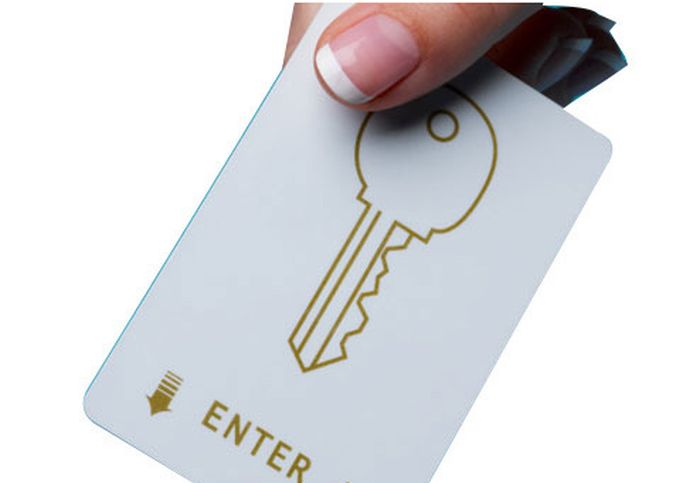 Ключ карта достань. Ключ карта. Пластиковая карта ключ. Электронный ключ карта. Магнитный ключ карта.